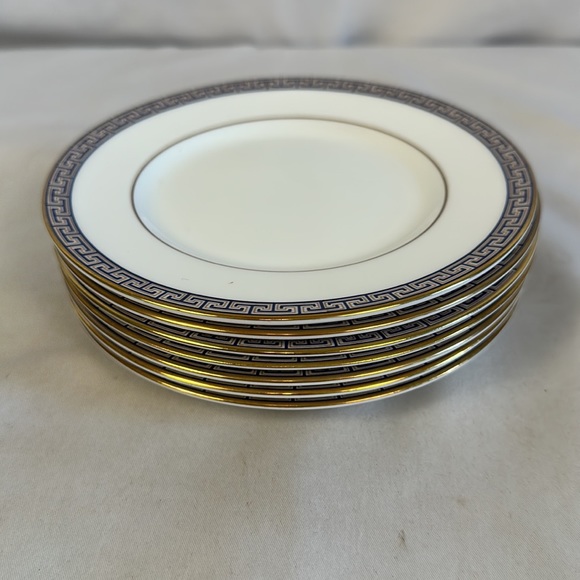 Vintage Wedgwood Bone China Bread Plates In The Palatia Pattern - set of 6 - Picture 11 of 13